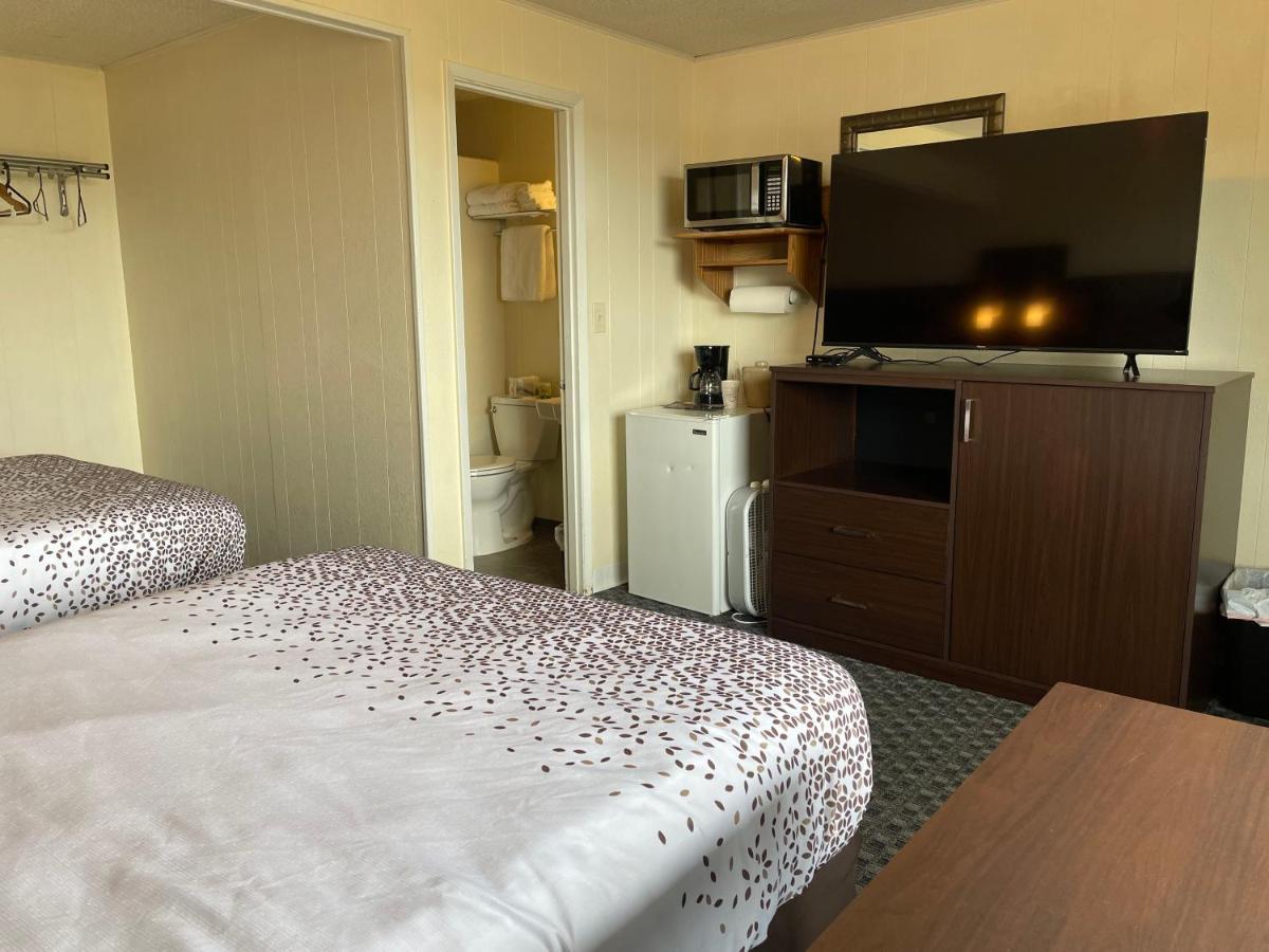 ווסטפורט Holiday Motel מראה חיצוני תמונה